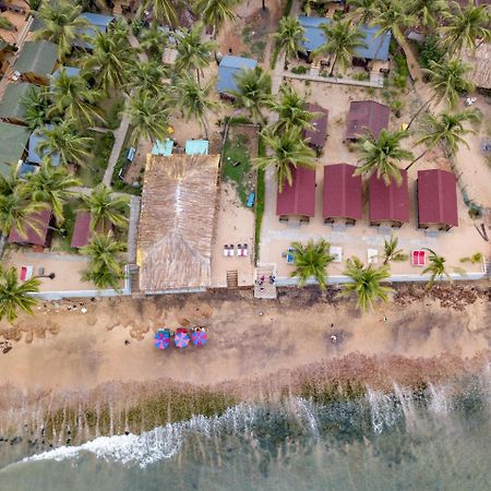 Vista Praia Beach Resort Анжуна Экстерьер фото