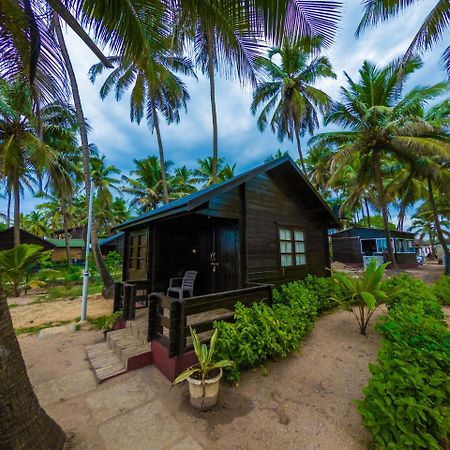 Vista Praia Beach Resort Анжуна Экстерьер фото