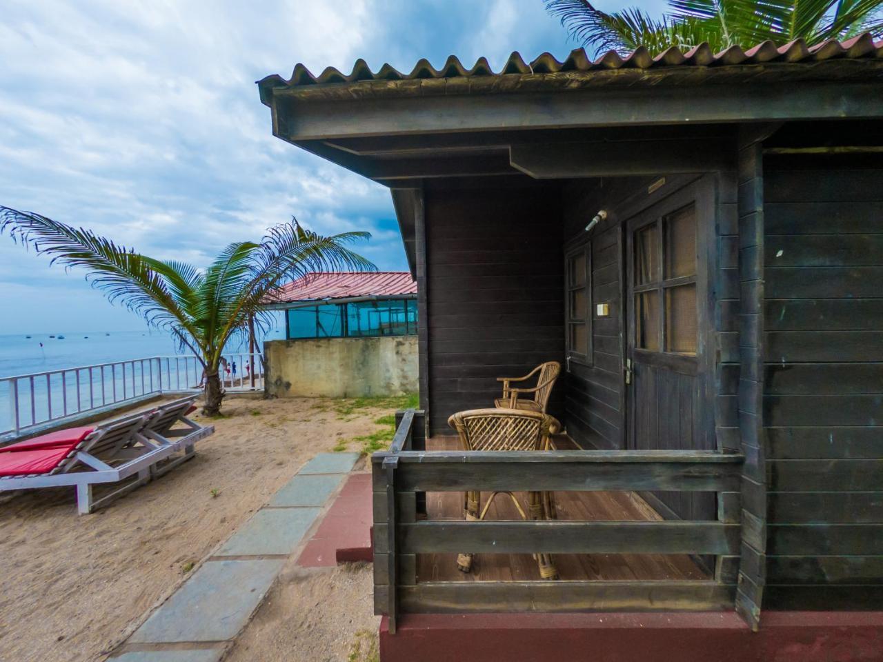 Vista Praia Beach Resort Анжуна Экстерьер фото