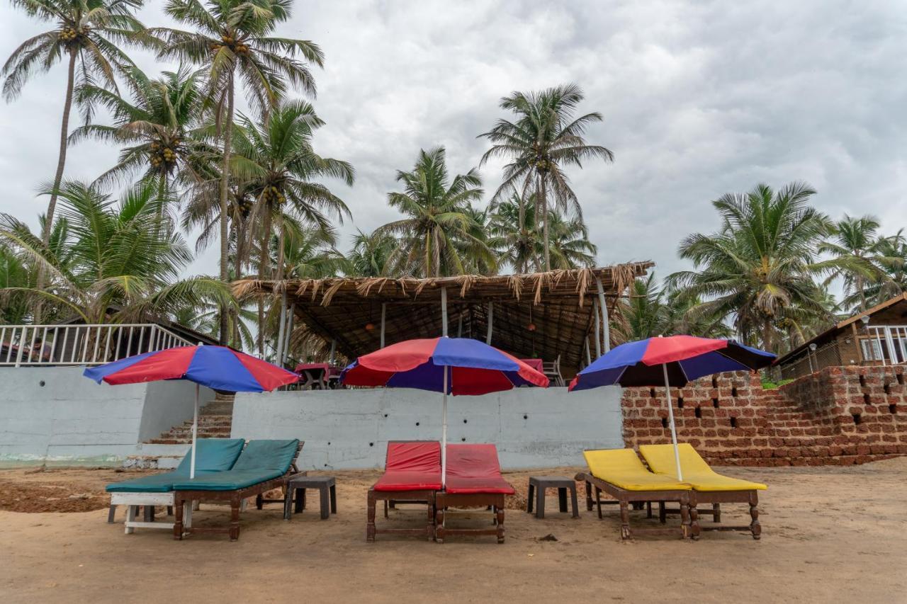 Vista Praia Beach Resort Анжуна Экстерьер фото