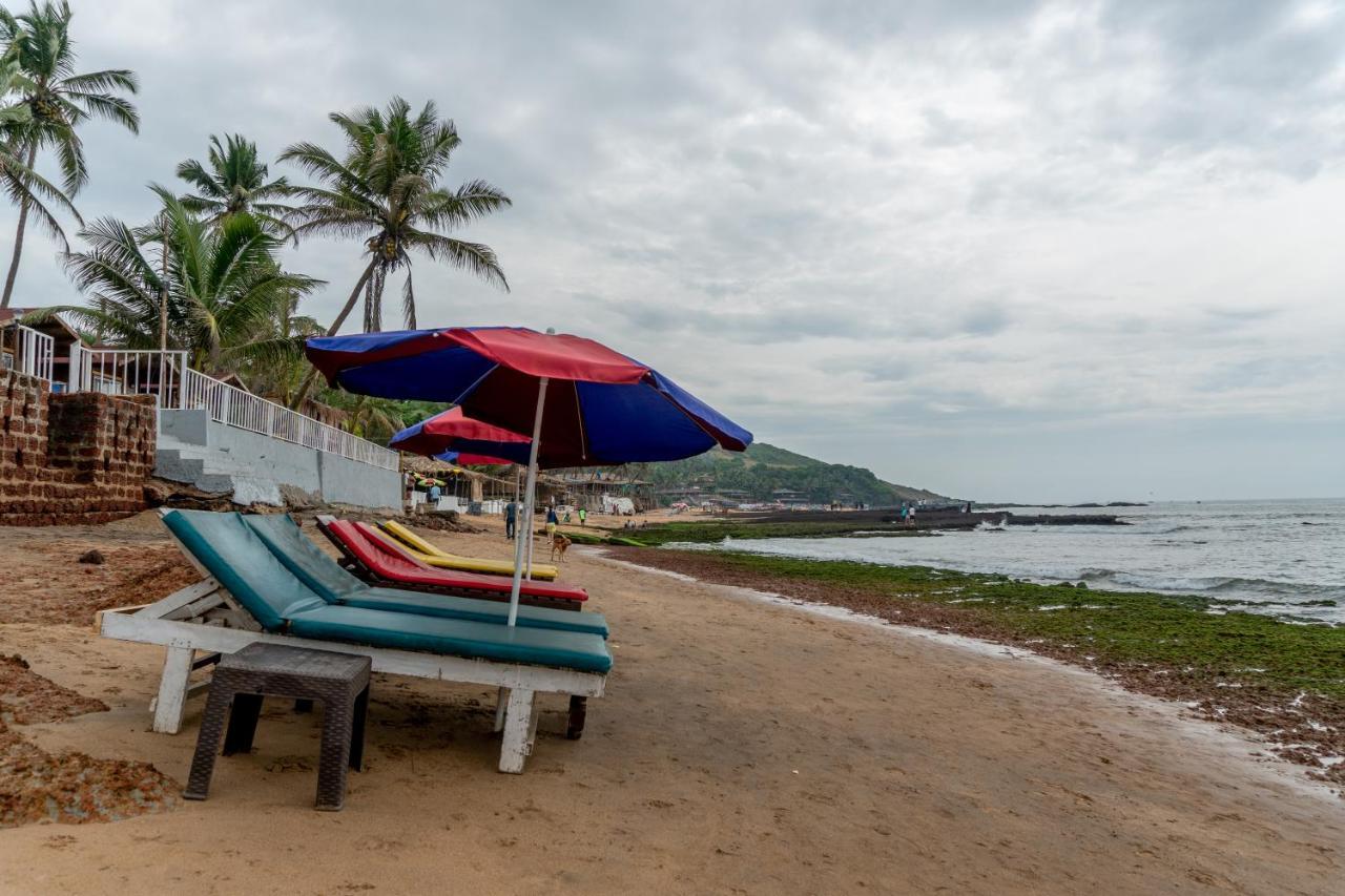 Vista Praia Beach Resort Анжуна Экстерьер фото