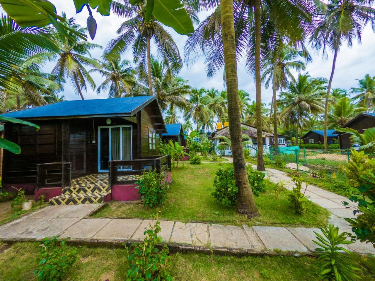 Vista Praia Beach Resort Анжуна Экстерьер фото