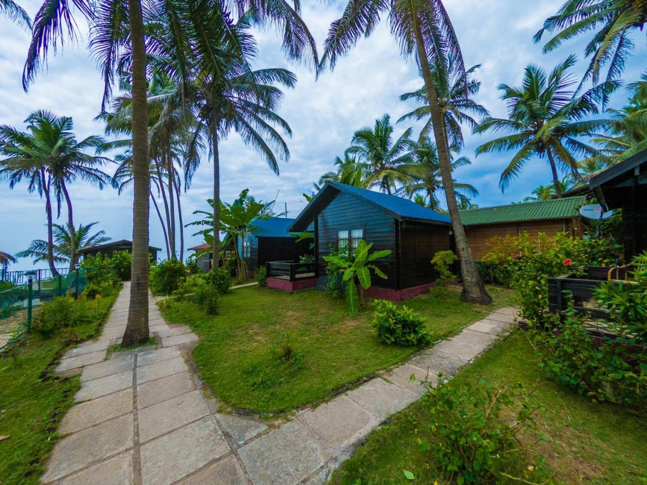 Vista Praia Beach Resort Анжуна Экстерьер фото