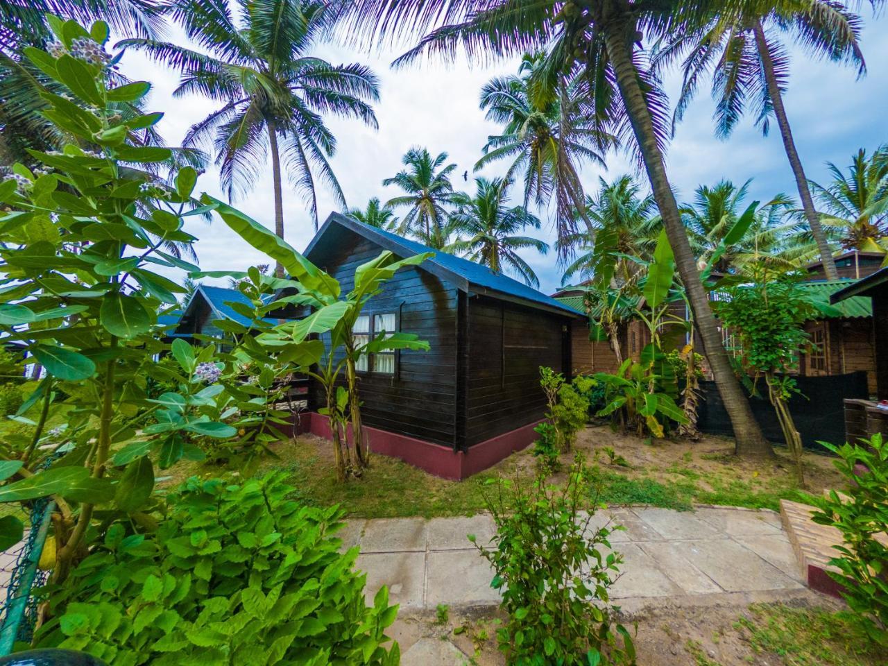 Vista Praia Beach Resort Анжуна Экстерьер фото