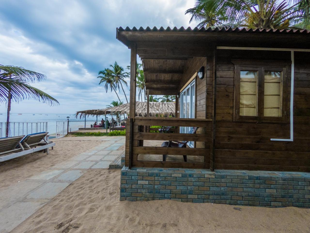 Vista Praia Beach Resort Анжуна Экстерьер фото